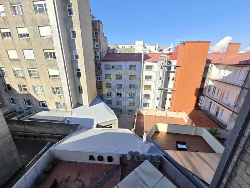 Foto 48c13521-782f-41d8-a561-f3f4403ff530. Location bureau avec chauffage dans Centro - Areal Vigo