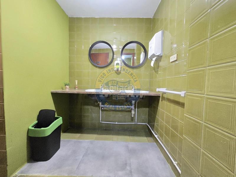 Foto 95e6b722-ca59-4744-9d96-4e39026171c9. Location bureau avec chauffage dans Centro - Areal Vigo