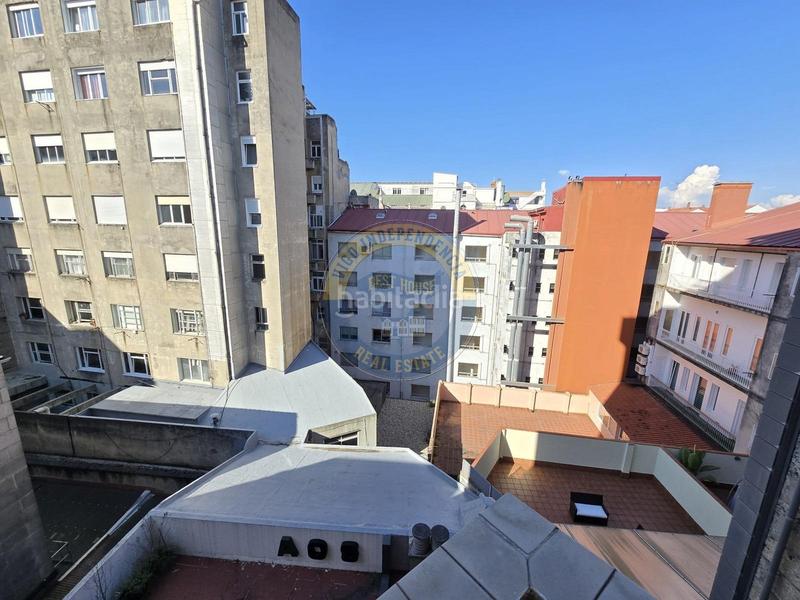 Foto d5eea932-e5c4-4d74-8d34-4ca487816226. Location bureau avec chauffage dans Centro - Areal Vigo