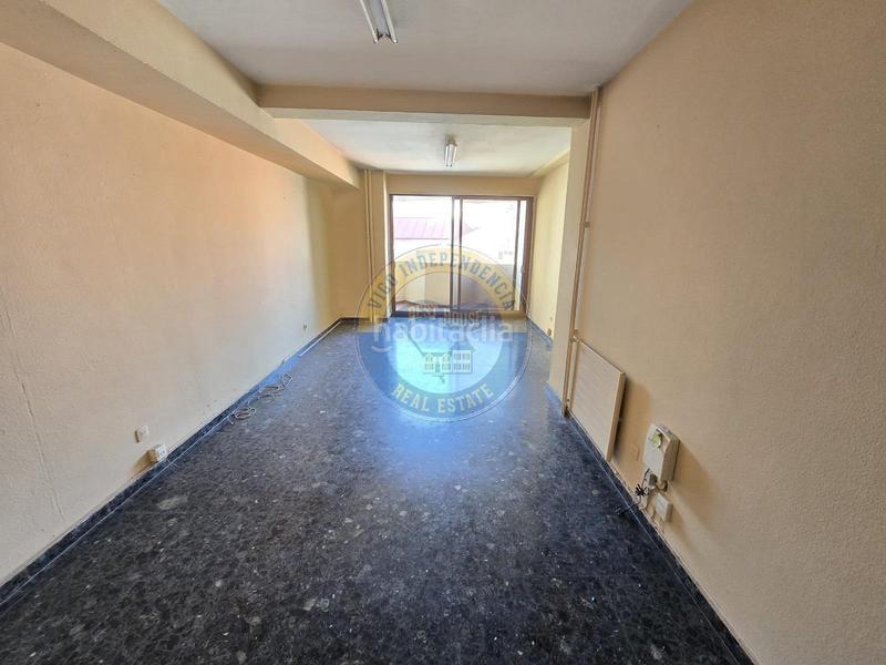 Foto fee6e7d6-eda3-42ff-805f-882e5aec558c. Location bureau avec chauffage dans Centro - Areal Vigo