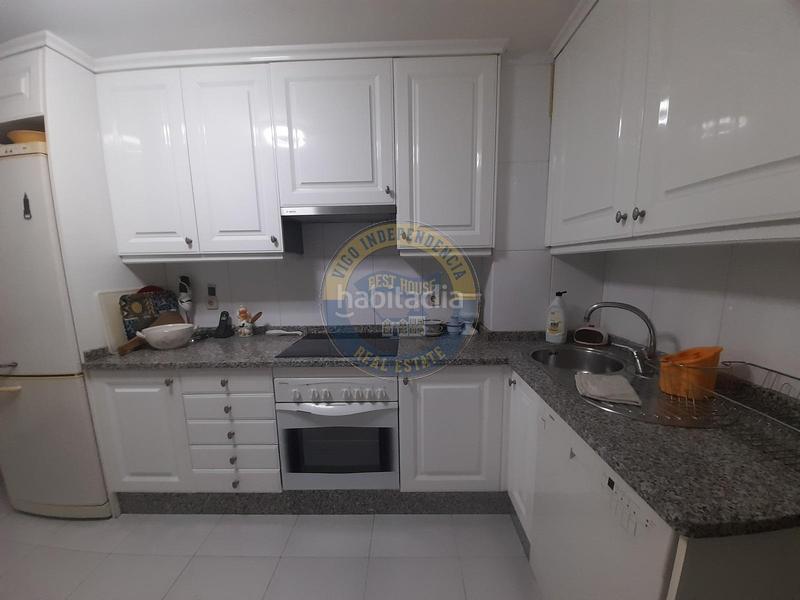 Foto 86e6ba4e-4424-4f71-9d22-56d5d5bc0c4b. Pis amb calefacció aparcament a O Castro Vigo