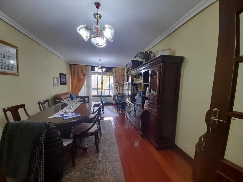 Foto b8746f11-4c6d-4bf0-9917-64ab2f7ef2e7. Pis amb calefacció aparcament a O Castro Vigo