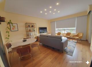 Appartement à O Castro. Gran piso con garaje, bodega y vistas despejadas junto a plaza d