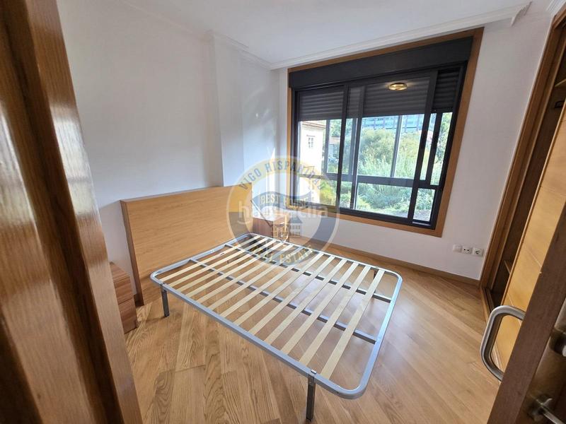 Foto 08b88c4b-a287-40de-8919-e8b670f1b0f9. Alquiler apartamento magnífico apartamento amueblado con plaza de garaje y bodega en Vigo