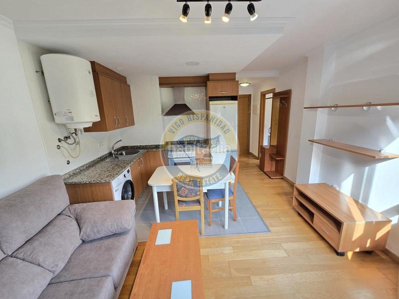 Foto b34d14c2-adf0-4f5b-81f1-2f74a6fdee45. Alquiler apartamento magnífico apartamento amueblado con plaza de garaje y bodega en Vigo