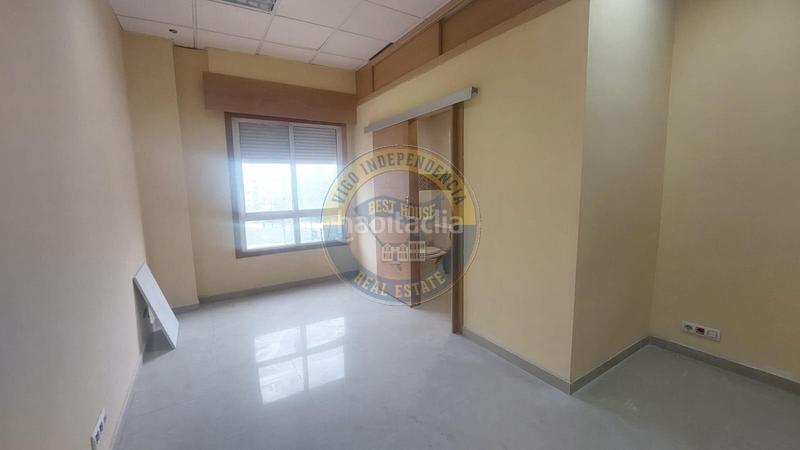 Foto ca123ec3-fe2c-4be3-9d30-838e83aa023b. Erdgeschoss mit heizung in As Travesas - Balaidos Vigo