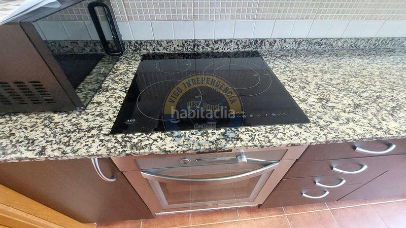 Foto 3c25a2a5-4035-495e-bc5a-328e40cd1e83. Àtic amb calefacció aparcament a As Travesas - Balaidos Vigo