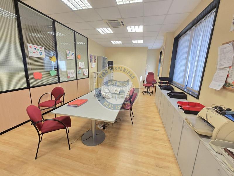 Foto 10b688fd-9e41-45f5-a62b-5bc1504a960e. Business premise in As Travesas - Balaidos Vigo