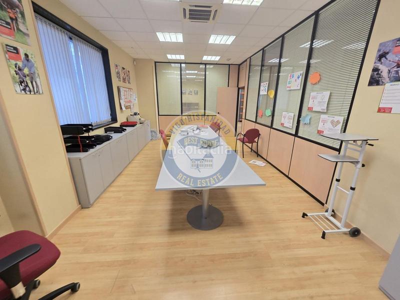 Foto bee1b5e2-019b-41ba-b689-00bda1a44ab8. Business premise in As Travesas - Balaidos Vigo