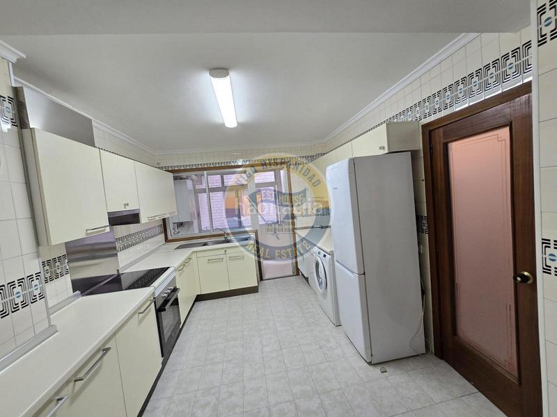 Foto 5c7d9e92-6b28-4e0e-bd24-4f9603e8f357. Affitto appartamento con riscaldamento parcheggio in Vigo