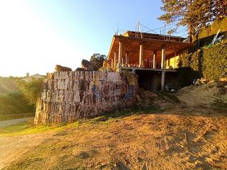 Terreno residenziale in Gondomar. Parcela con casa en construccion
