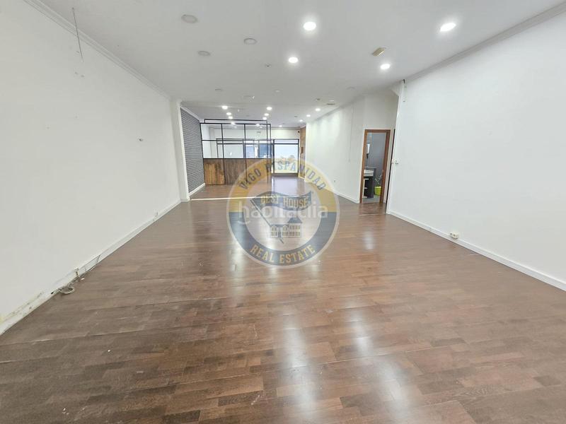 Foto e5711793-f1ae-4327-8812-e392e7cbebb3. Alquiler local comercial local a pie de calle próximo a plaza españa en Vigo