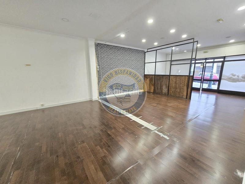 Foto 9f422ff4-4f77-4dc0-a09d-6cd19908f7b3. Lloguer local comercial a O Castro Vigo