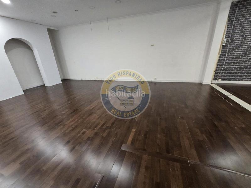 Foto f0668929-1541-421c-ab1d-8bec3f9f69de. Location local commercial dans O Castro Vigo