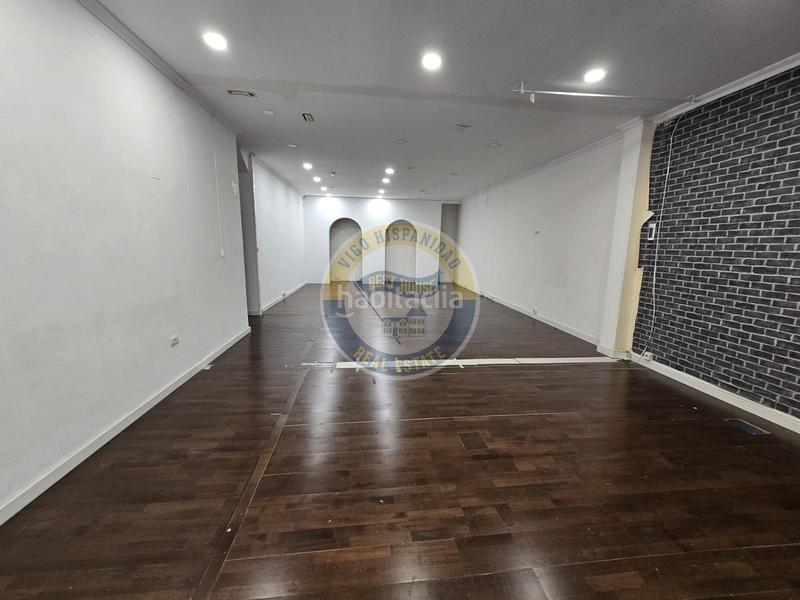 Foto d6773268-5114-4476-b516-0ae519177890. Rent business premise in O Castro Vigo