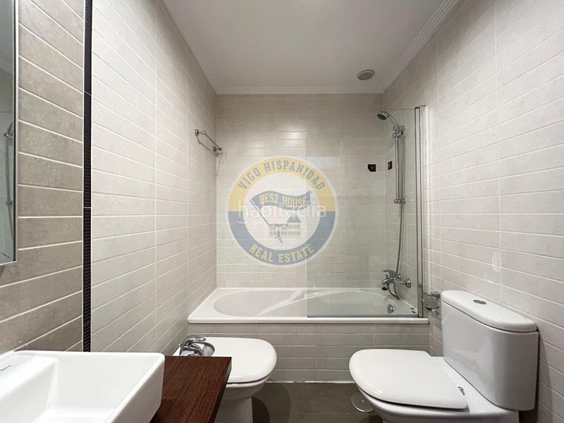 Foto 08214904-b861-413e-9901-9c23984c9407. Apartament amb calefacció aparcament a O Castro Vigo