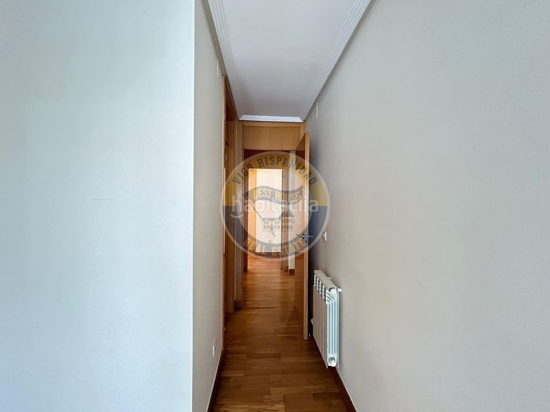 Foto 174c42dd-51b0-4eb9-8a21-63a15570c417. Apartament amb calefacció aparcament a O Castro Vigo