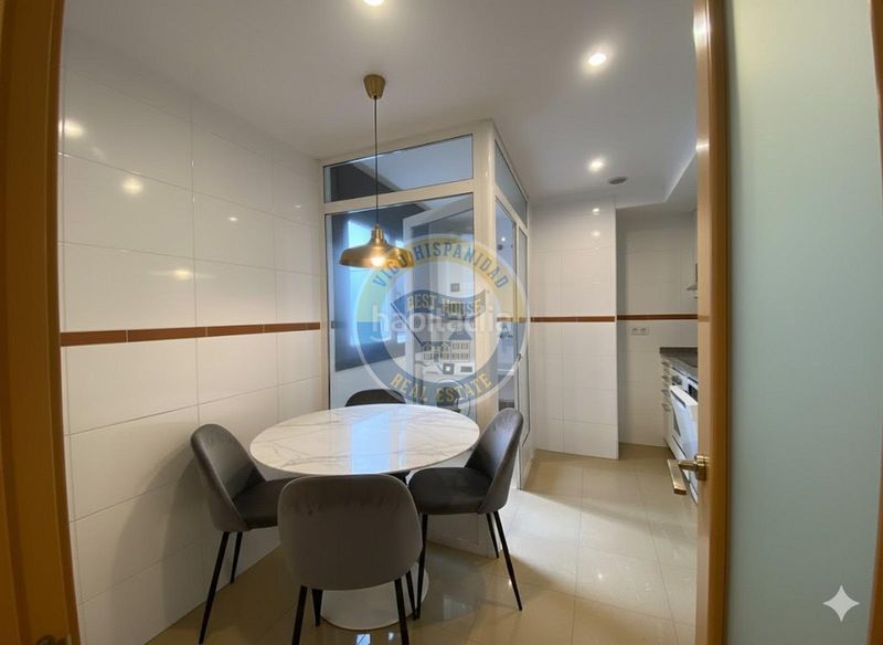 Foto 6eea1ef4-f071-4e6d-81ac-5f1e17bb246f. Apartament amb calefacció aparcament a O Castro Vigo