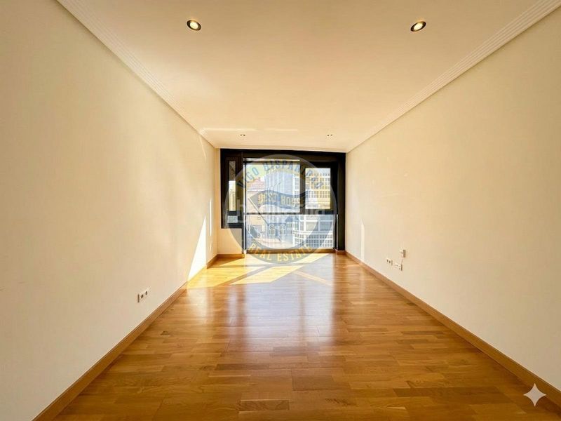 Foto 832b6fec-0781-464a-a936-1d92b589224e. Apartament amb calefacció aparcament a O Castro Vigo