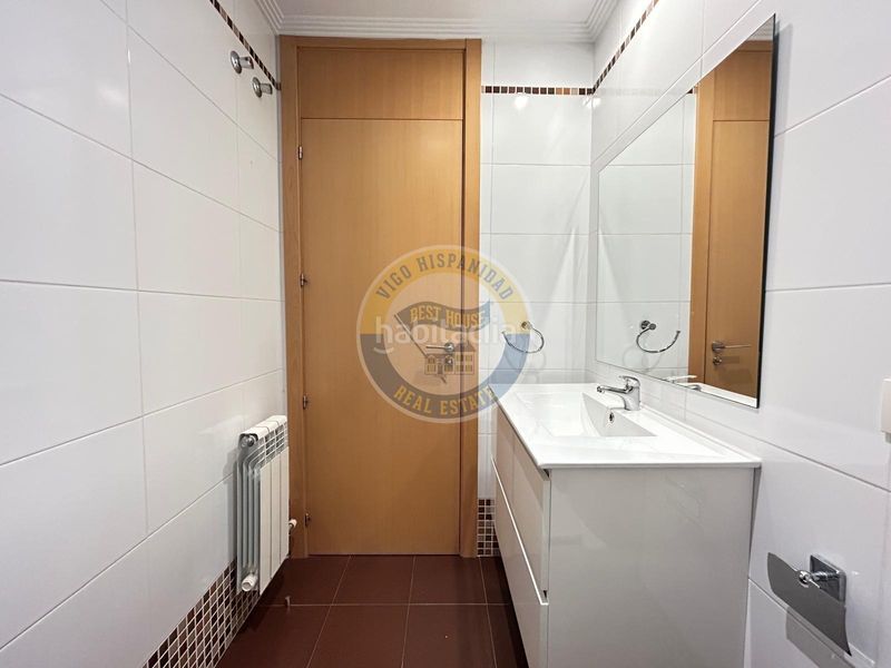 Foto f5995cdb-9bd2-4805-ae98-72e909f84740. Apartament amb calefacció aparcament a O Castro Vigo