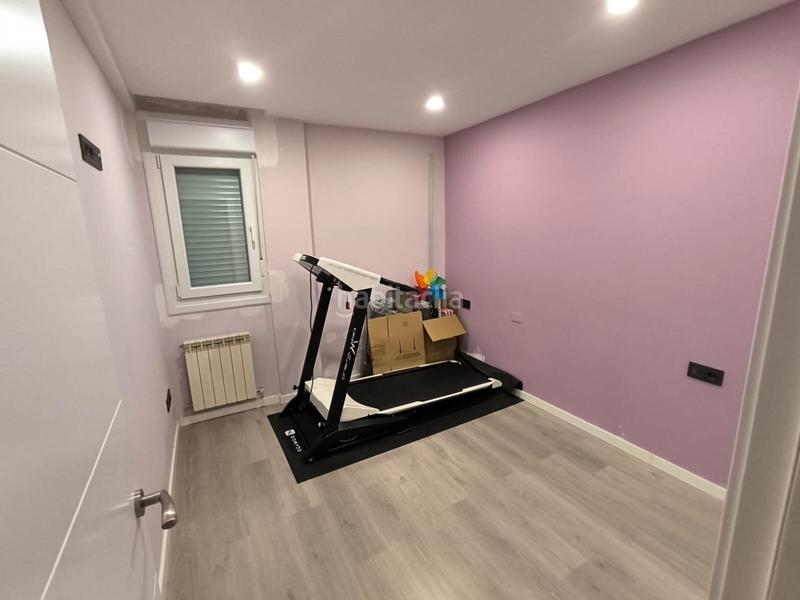 Foto a6131847-ec13-43b0-9870-ac39a4fb4274. Appartamento con riscaldamento parcheggio in Berbés - Peritos Vigo