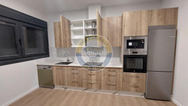 Foto 7beb3bc0-770e-46d0-9601-5793131c9237. Piano terra con riscaldamento in O Castro Vigo