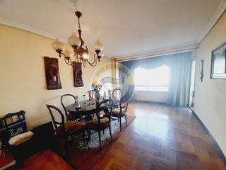 Etagenwohnung  Avenida castelao. Espectacular piso de 4 dormitorios con acceso directo al garaje