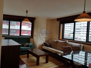 Lloguer Apartament  Avenida castrelos. Apartamento seminuevo de 2 dormitorios con garaje