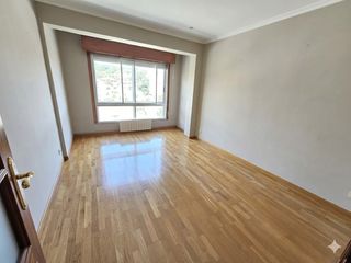 Location Appartement  Avenida avenida hispanidad. Hispanidad 3 dormitorios 2 baños con garaje