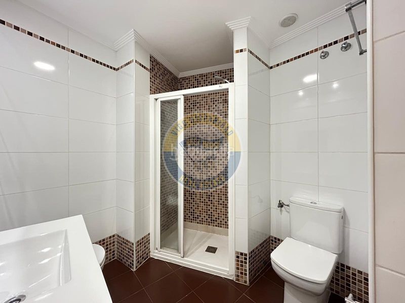 Foto 34db99bd-1db5-42c4-92bf-dc59e94ce35b. Apartament amb calefacció aparcament a O Castro Vigo