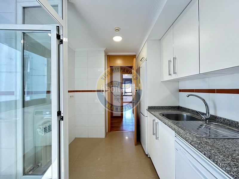 Foto 34fc45cf-528e-4182-a6d3-f119be27c90f. Apartament amb calefacció aparcament a O Castro Vigo