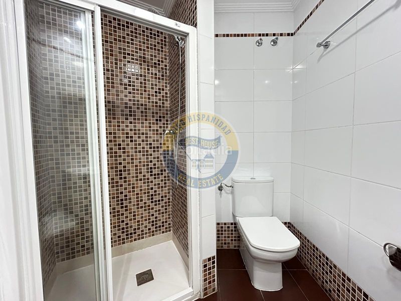 Foto 6e6a1aee-1441-43f4-b2ea-05cf7e2699b7. Apartament amb calefacció aparcament a O Castro Vigo
