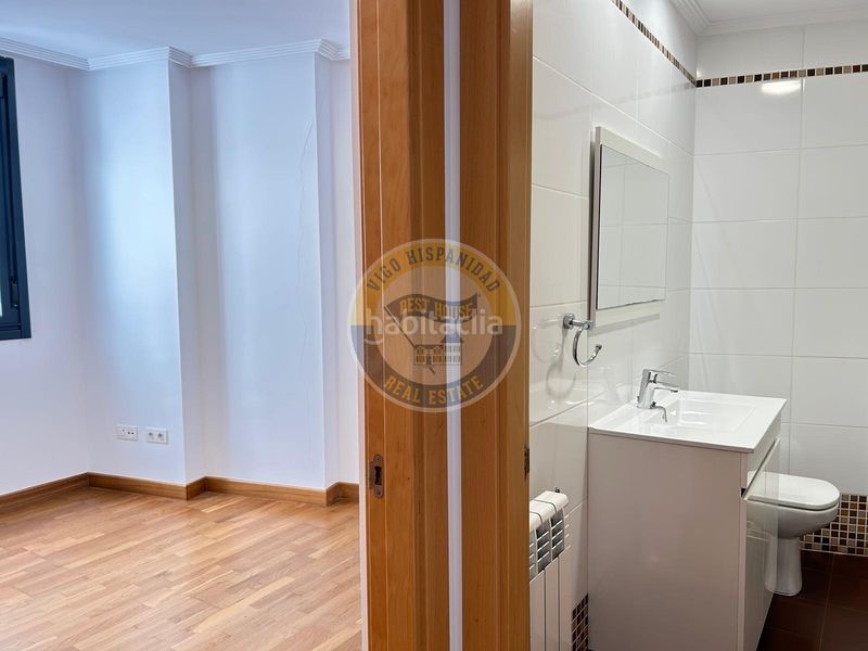 Foto a56feaf8-168e-492e-ad1e-66e9da6ac6a0. Apartament amb calefacció aparcament a O Castro Vigo