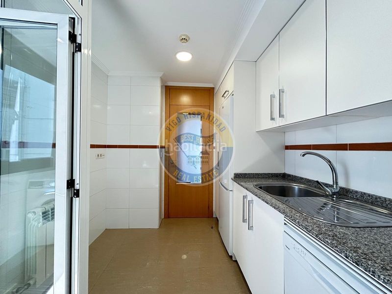 Foto a9a5cf15-1354-4760-a8ff-e159e4f0c55e. Apartament amb calefacció aparcament a O Castro Vigo
