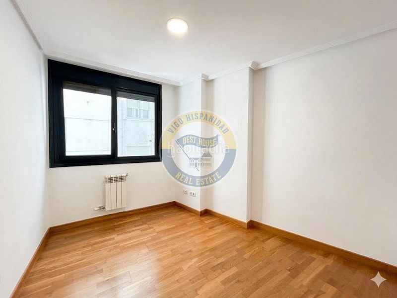 Foto be7f0e51-7cb6-4d18-93ac-291e7f92a21a. Apartament amb calefacció aparcament a O Castro Vigo