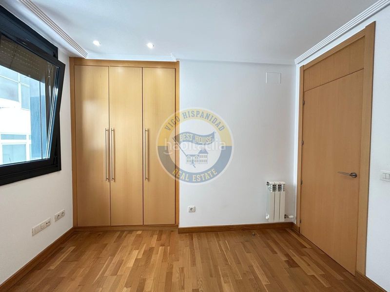 Foto e554ab38-744f-4b28-9c0d-a24c6b12c0ae. Apartament amb calefacció aparcament a O Castro Vigo