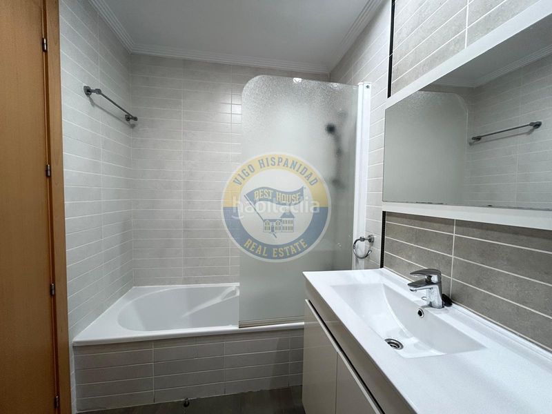 Foto faba0539-fd66-4486-a2cb-7b81b2a6de87. Apartament amb calefacció aparcament a O Castro Vigo