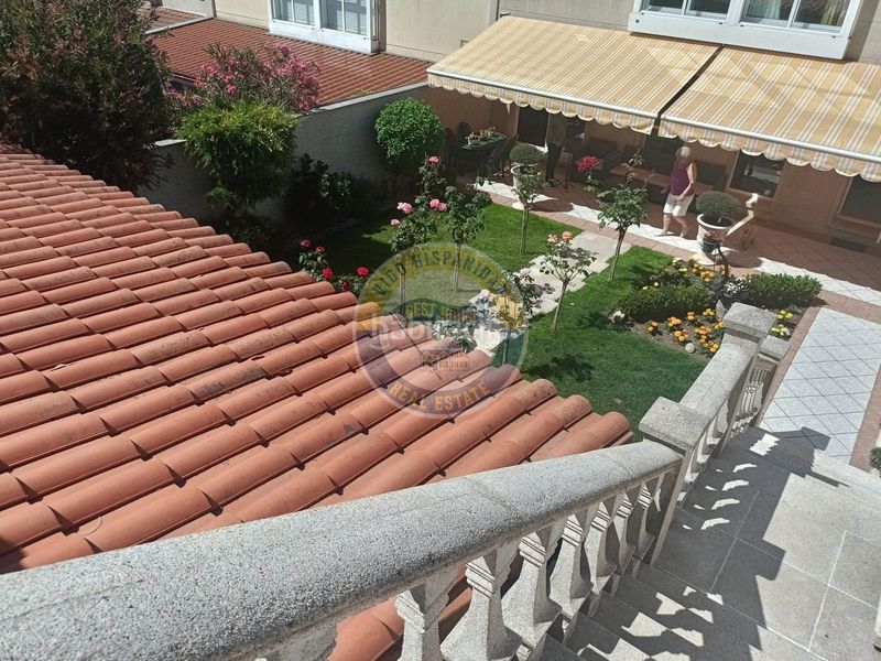 Foto 5f602bdf-27bd-411b-9722-57b4ccab45fe. Casa adossada amb calefacció aparcament piscina a Vigo