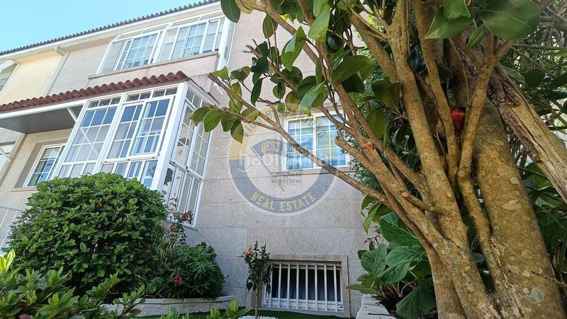 Foto 701265d7-3adb-4f54-896a-244b03d52bd8. Casa adossada amb calefacció aparcament piscina a Vigo