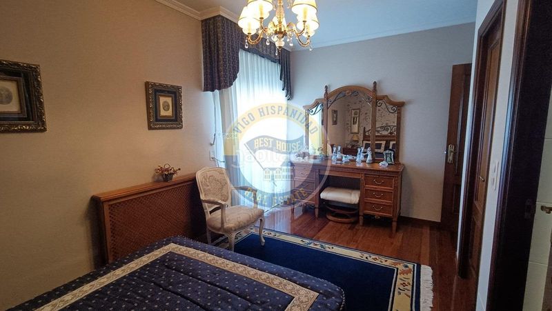 Foto b7a7fd9c-e7ee-4378-9250-d1b5ef1b5804. Casa adossada amb calefacció aparcament piscina a Vigo