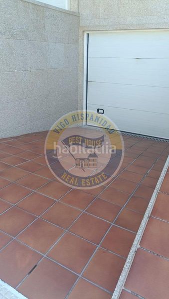 Foto c5adca3c-3836-48c3-ae0f-91676c914fd3. Casa adossada amb calefacció aparcament piscina a Vigo