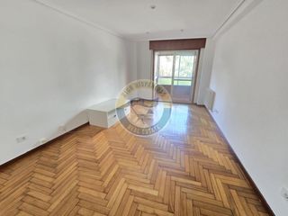 Apartament a Avenida CAMELIAS