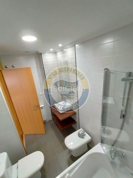 Foto b9c0e7fa-9466-46e0-af34-62958bad3220. Pis amb calefacció a O Castro Vigo