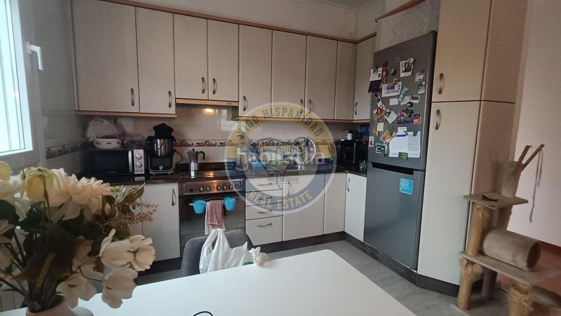 Foto ed36caff-73c6-470d-90af-3f3239215938. Casa amb aparcament a Plaza España - Corte Inglés Vigo