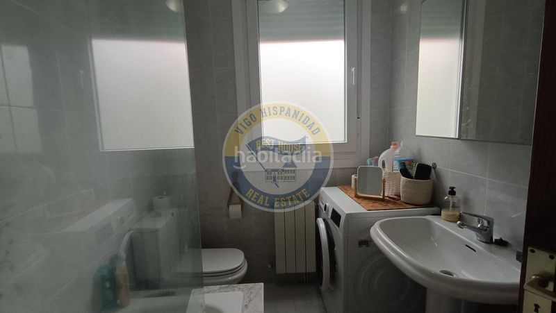 Foto f21bacb8-f328-468b-9314-a341aaef6927. Casa amb aparcament a Plaza España - Corte Inglés Vigo