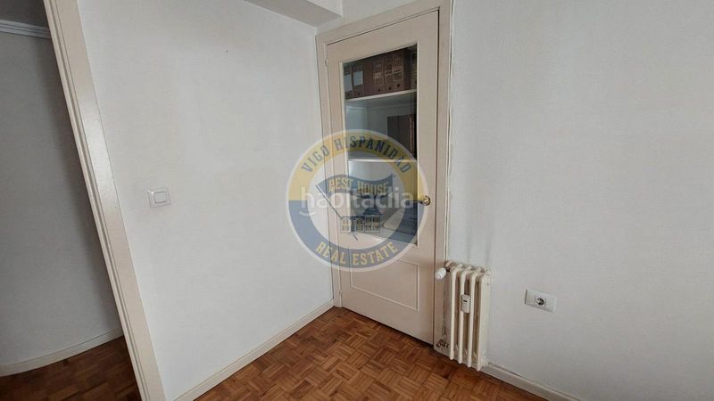 Foto f0f2e024-2c87-42e3-9178-bd3b86e42f23. Pis amb calefacció aparcament a O Castro Vigo