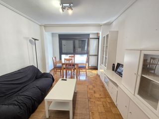 Rent Apartment  Calle calle sevilla. Apartamento amueblado de dos dormitorios con garaje