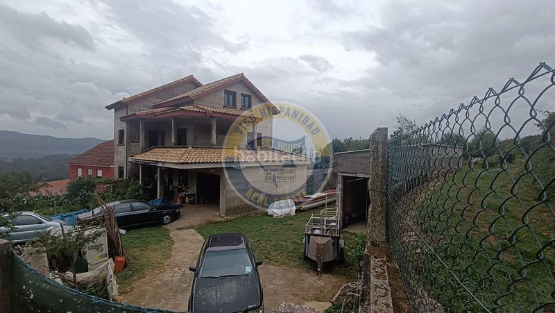 Foto d72df0db-9833-4406-90bb-3bcd7f0547aa. Xalet amb aparcament a Mos