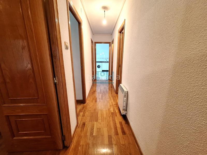 Foto d89b7024-49d4-4306-bbc3-d5e99dce70a3. Appartamento con riscaldamento in Ventiun Ourense