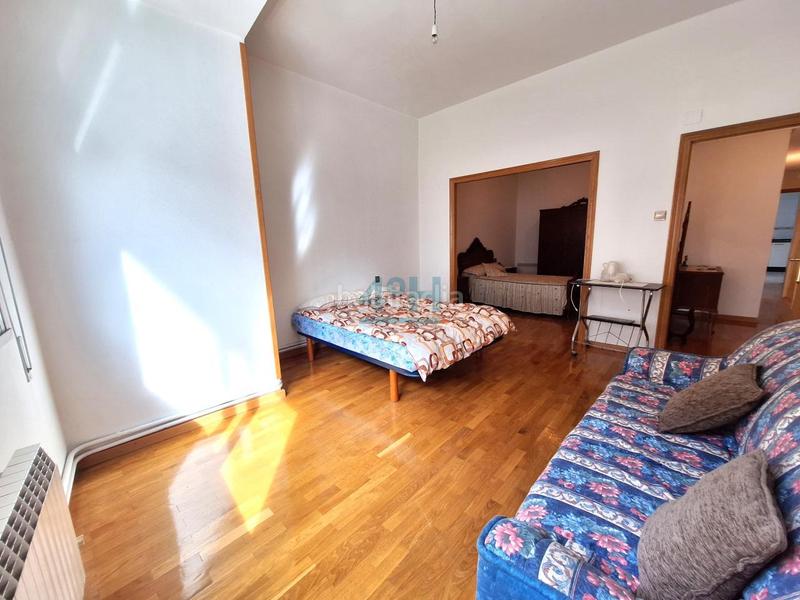 Foto 1502b96e-e9ec-448b-909b-03458d5c8006. Flat with heating in Ventiun Ourense